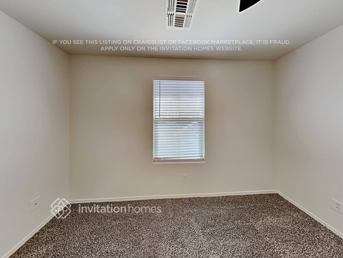 Building Photo - 308 N Sandal