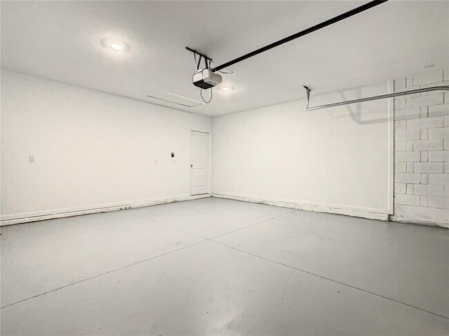 Building Photo - 2330 Burney Fls Ln