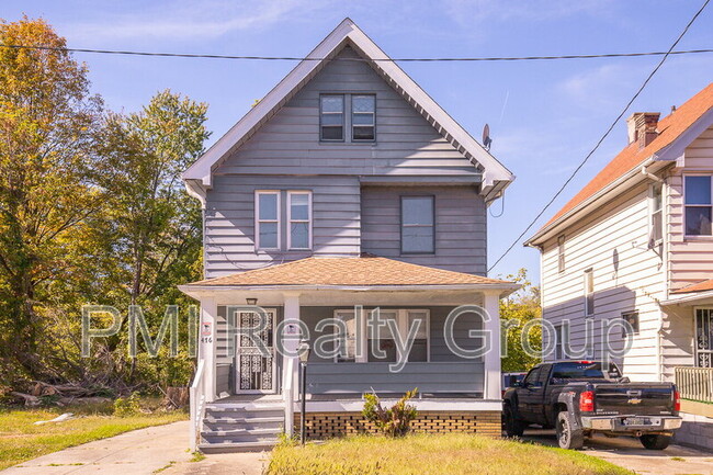 Primary Photo - 476 E 108th St