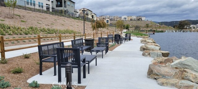 Building Photo - 6 Crown Point Dr