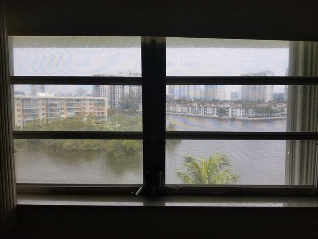 Building Photo - 3030 Marcos Dr