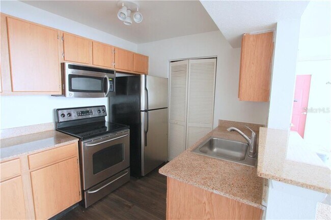 Building Photo - 11500 Westwood Blvd