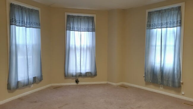 Building Photo - 909 14th St