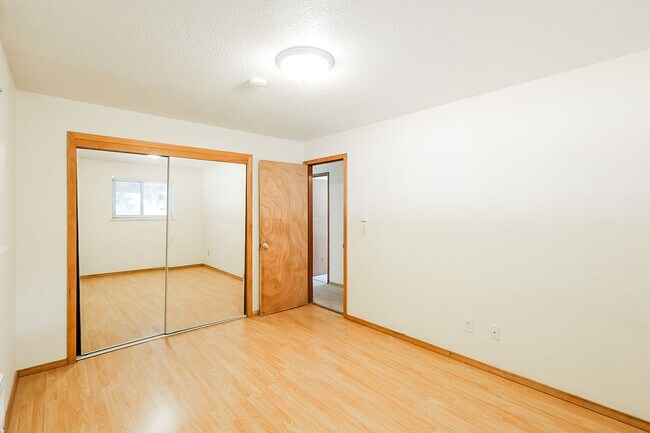 Building Photo - 4416 67th Ave W