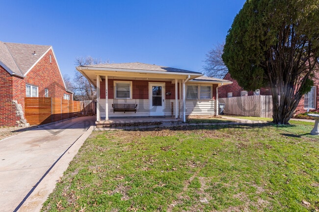 Building Photo - 542 S Marcilene Ter