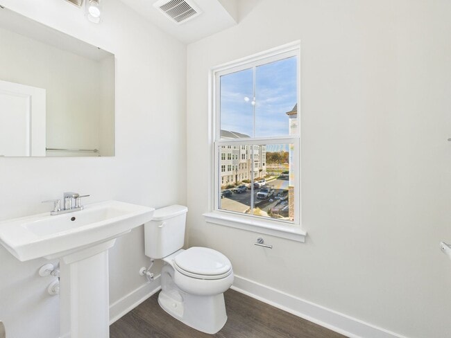 Building Photo - 2802 Calgary Ln