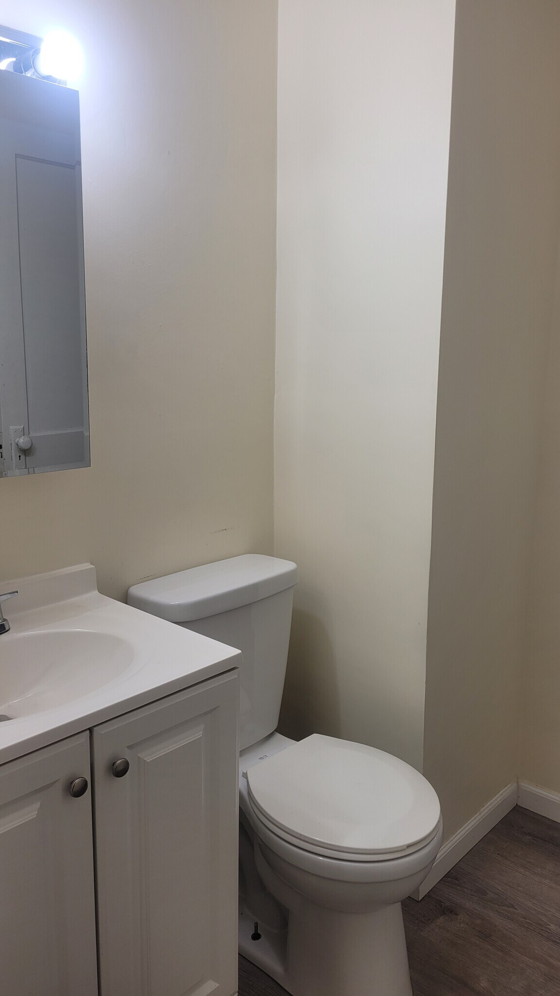 Building Photo - 258 Vine St