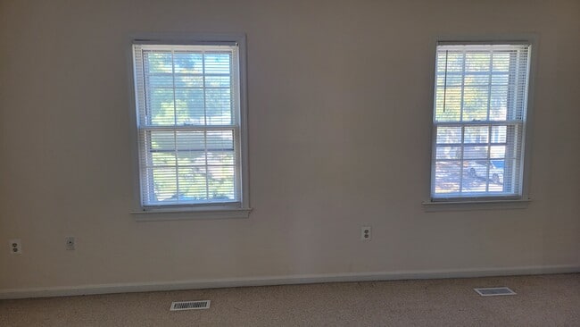 Building Photo - 7865 Parthian Ct