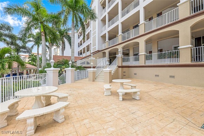 Building Photo - 9131 Southmont Cove