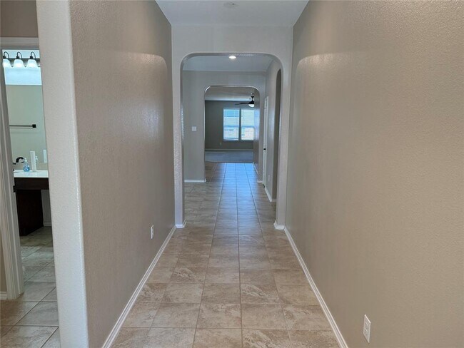 Building Photo - 334 Reunion Ln