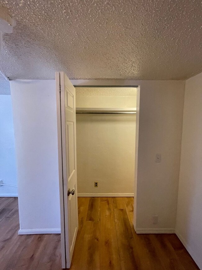 Building Photo - Studio Apartment - All basic utilities inc...