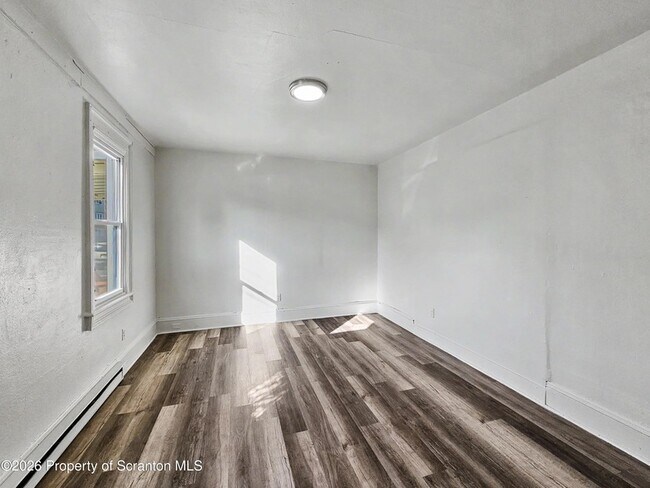 Building Photo - 602 Prospect Ave