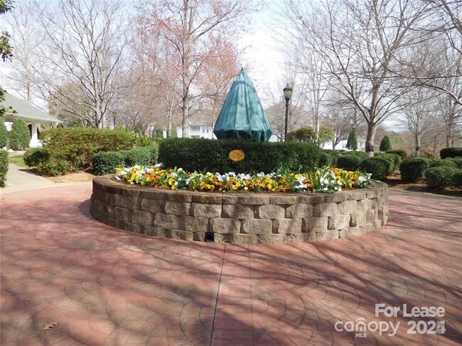 Building Photo - 17905 Delmas Dr