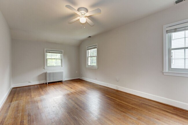 Building Photo - 4933 47th St NW