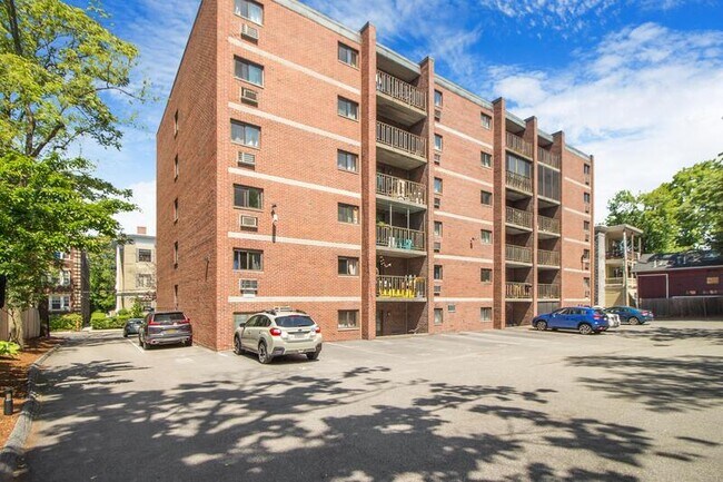 Building Photo - 12-16 Ellery Street