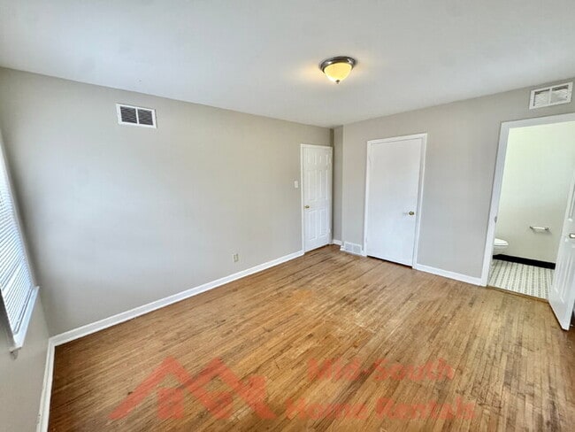 Building Photo - 3594 W Sutton Dr