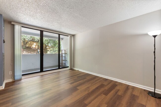 Building Photo - 5911 Edsall Rd