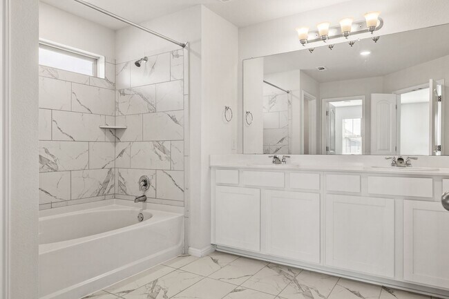Building Photo - Beautiful Northfields Home | Quartz Counters, Open Floor Plan & Appliances Included
