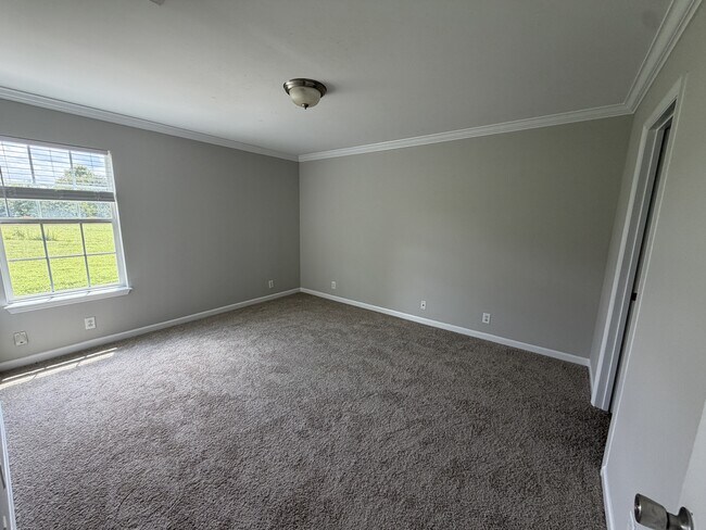Building Photo - 4850 Laura Jeanne Blvd