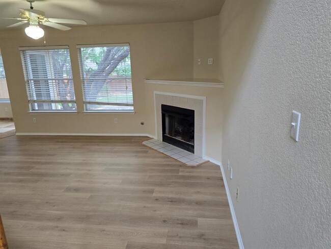 Building Photo - 3442 Flowstone Ln