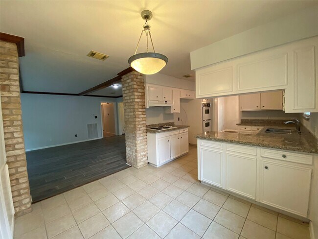 Building Photo - 12314 Rincon Dr