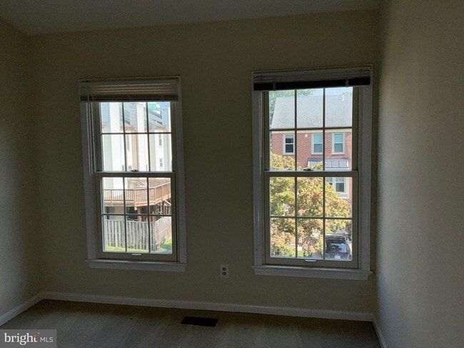 Building Photo - 1311 Templeton Pl