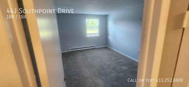 Building Photo - 44 Southpoint Dr