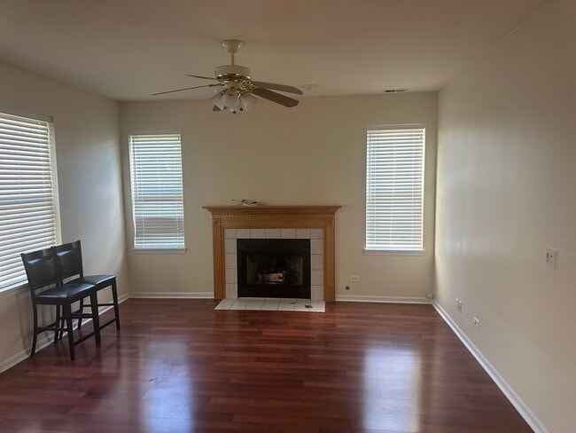 Building Photo - 2898 Falling Waters Dr