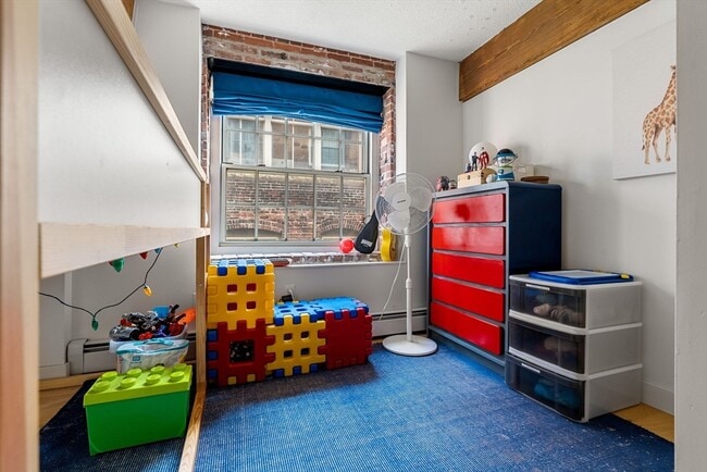 Building Photo - 240 Jackson St