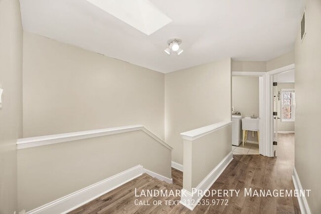 Building Photo - 6431 W 64th Pl