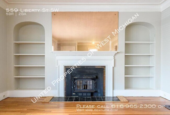 Building Photo - 559 Liberty St SW