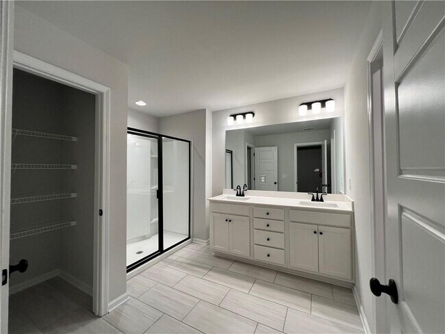 Building Photo - 4553 Cypress Pk Dr
