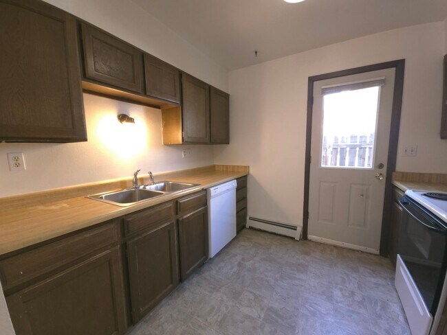 Building Photo - 2645-2647 Pine St