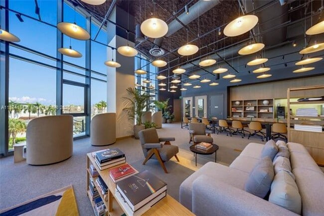 Building Photo - 500 Alton Rd