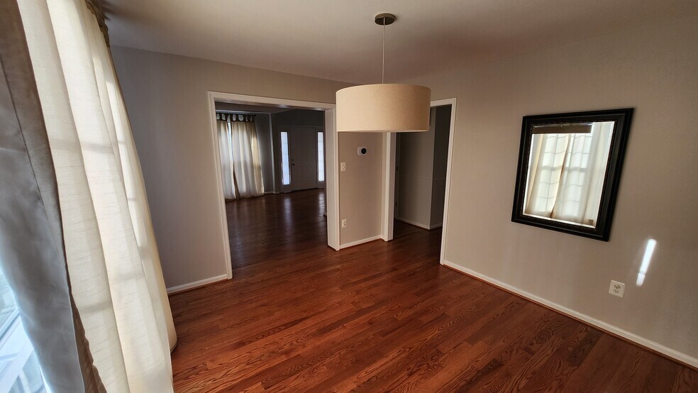 Building Photo - 13005 Bressler Way