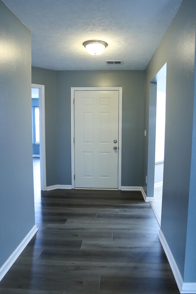 Building Photo - 209 Elkhorn Green Pl