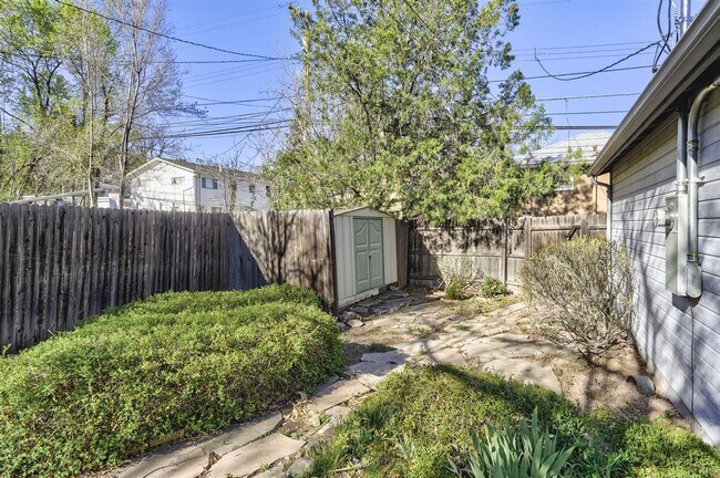 Building Photo - Historic Mount Vernon 4x1.5 Home Steps from Downtown Prescott