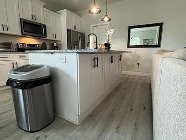 Building Photo - BRAND NEW HOME 2022 - All new appliances! Home is fully furnished!