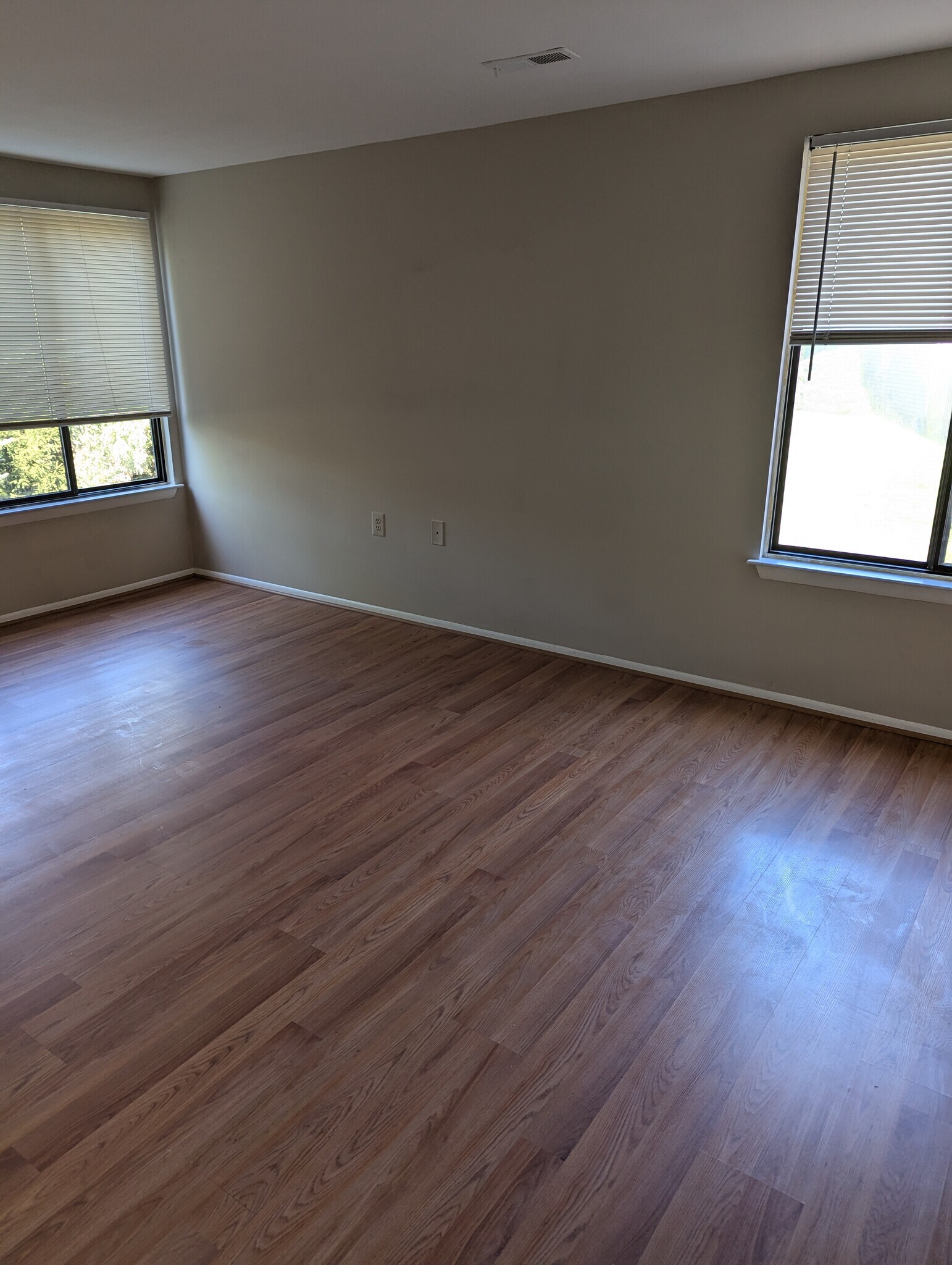 Building Photo - 18204 Swiss Cir