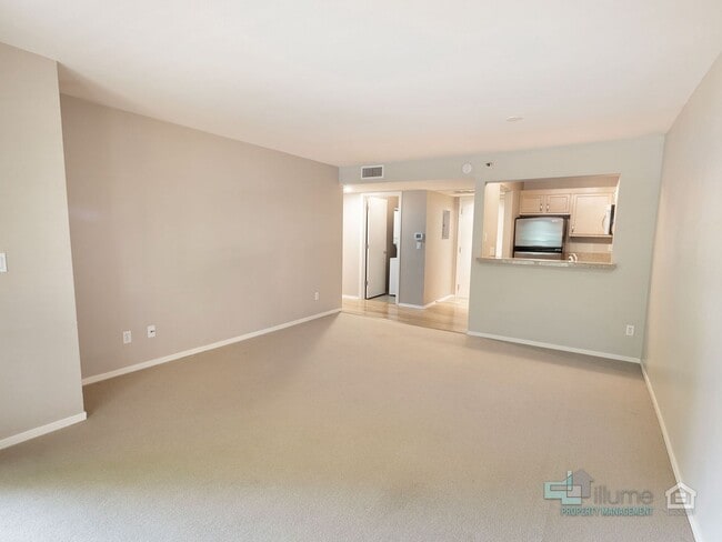 Building Photo - 4TH OF JULY 1-MONTH FREE SPECIAL! Renovated 2 Bd/2 Ba Condo w/parking