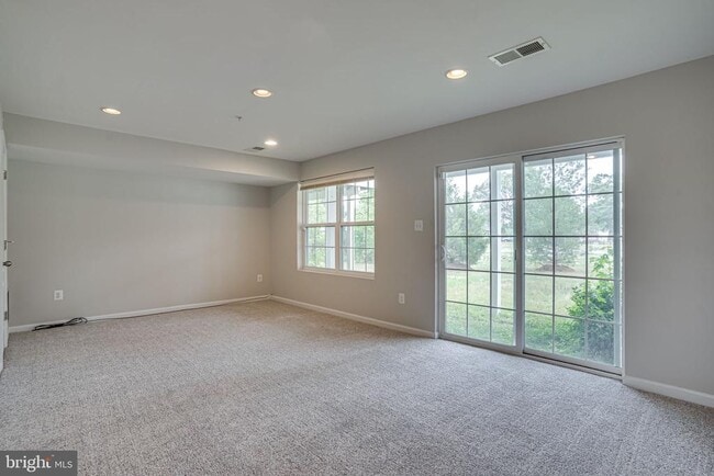 Building Photo - 2895 Sedgemore Pl