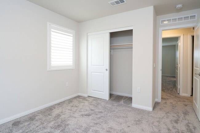 Building Photo - 455 Meyer Pl