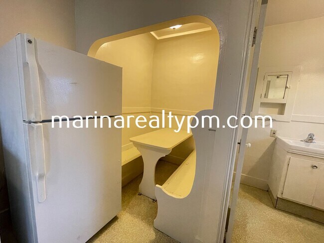 Building Photo - 1608 Napa St