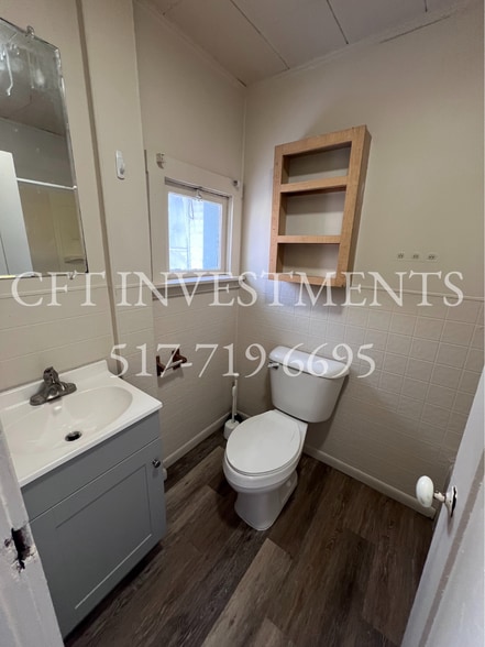 101 #3 Bathroom - 101 Pleasant St