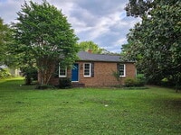 Building Photo - 3 BR, 2 BA West End Rancher