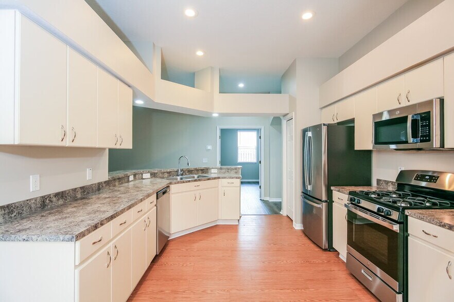 Building Photo - 22753 Beltrees Ct