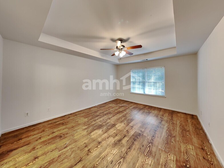 Building Photo - 5147 Scenic View Rd