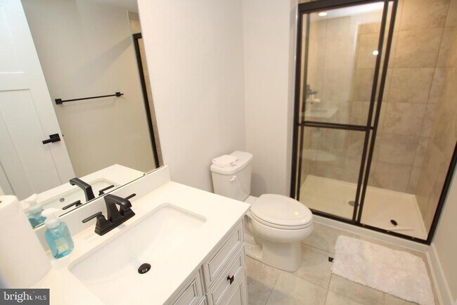 Building Photo - 31219 Barefoot Cir
