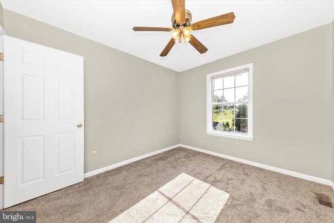 Building Photo - 105 Ridge Ave