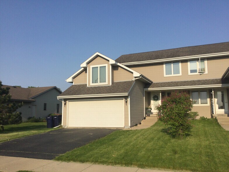 Building Photo - 2632 Autumn Ln